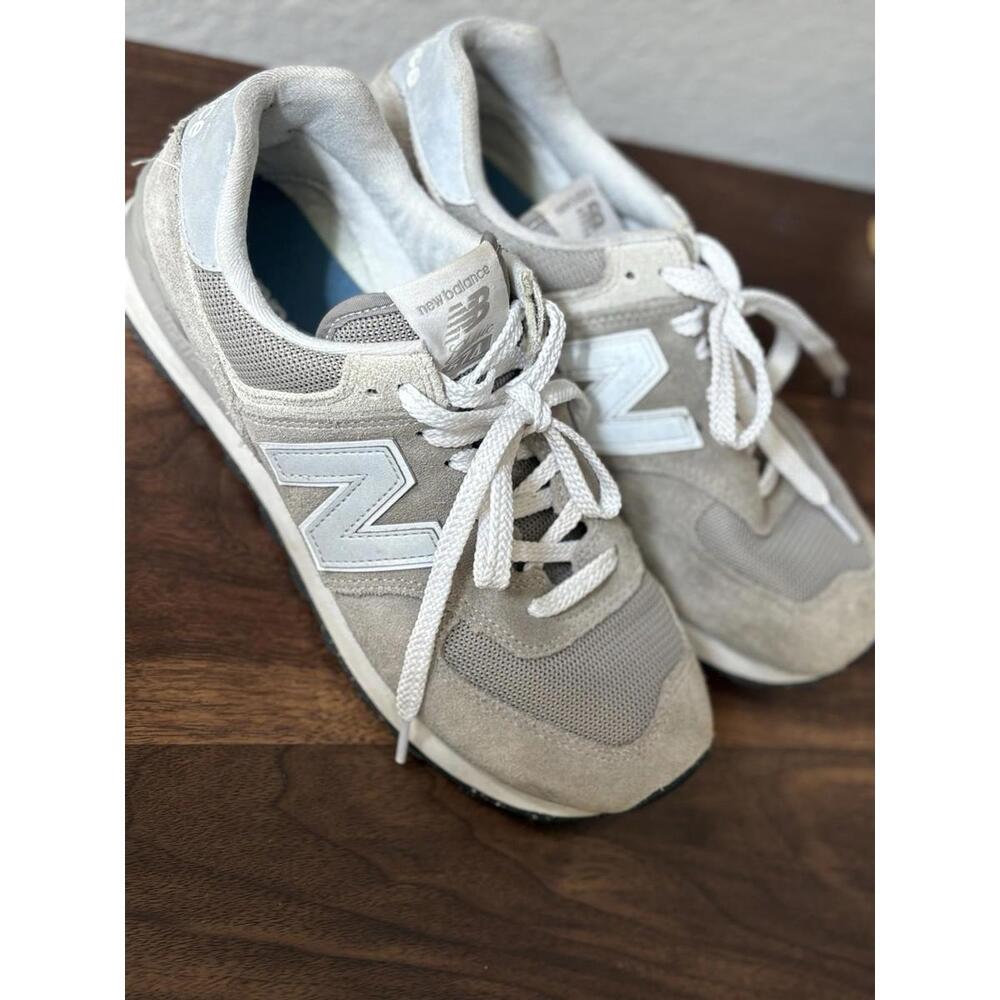 Men's Gray And White New Balance 574